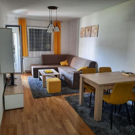 Apartman Bulevar Doboj Esterno foto